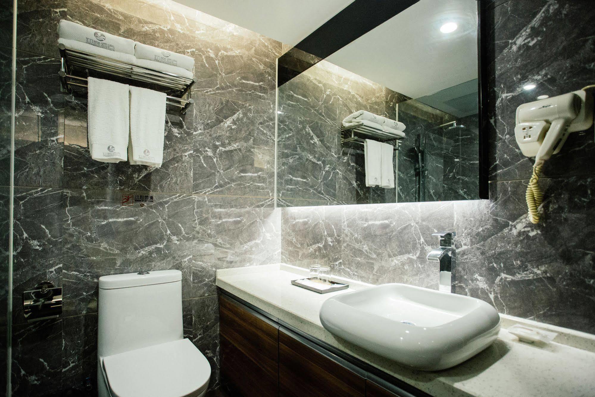Insail Hotels Zhujiang New Town Jinan University Branch Kanton Exteriér fotografie