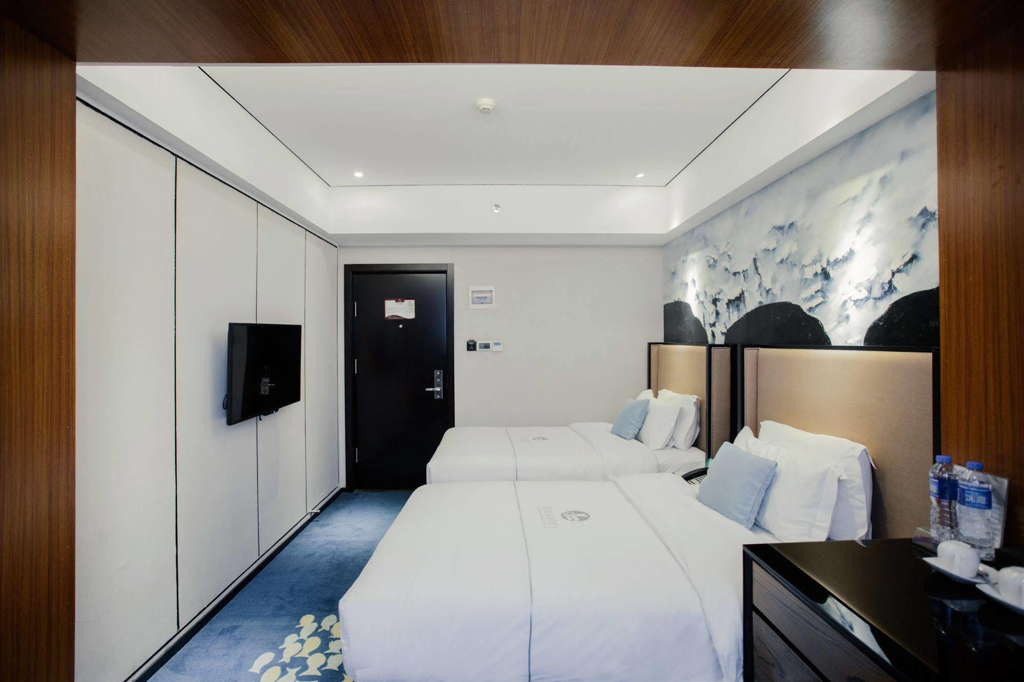 Insail Hotels Zhujiang New Town Jinan University Branch Kanton Exteriér fotografie