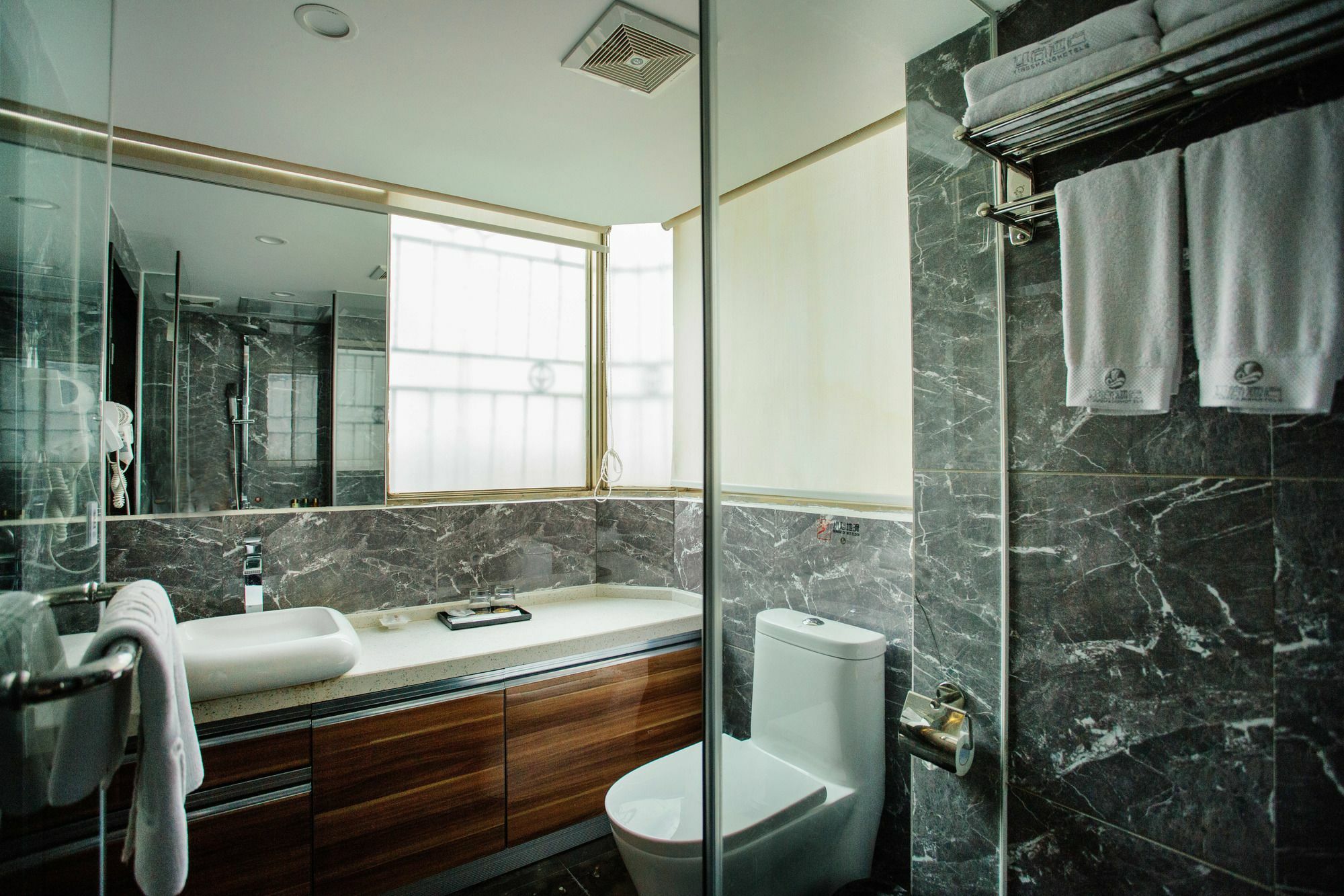 Insail Hotels Zhujiang New Town Jinan University Branch Kanton Exteriér fotografie